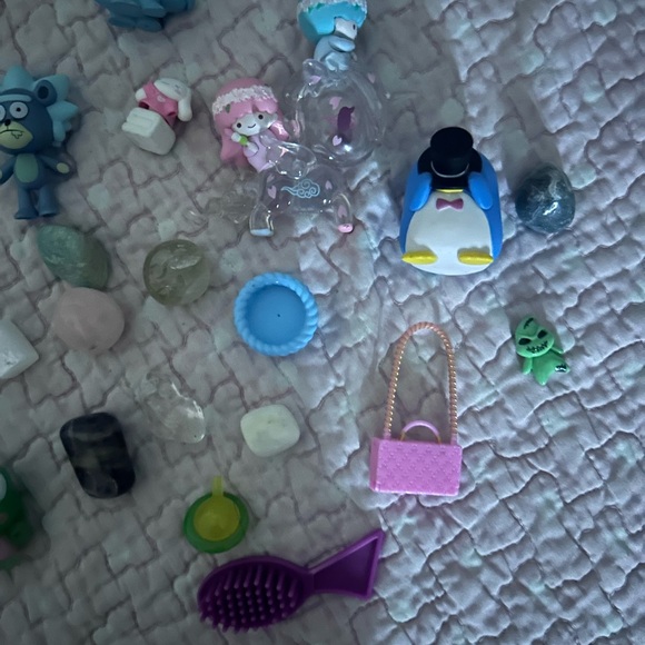 Random Toy/Trinket Set - Picture 3 of 3